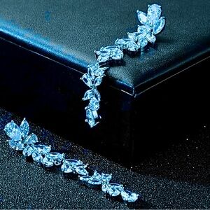 Crystal Chandelier Drop Earrings NWOT